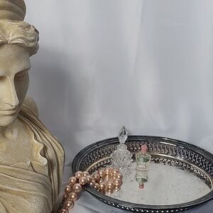 Vintage Oneida Lovely Oval Pierced Cutwork Silver Tone Tray